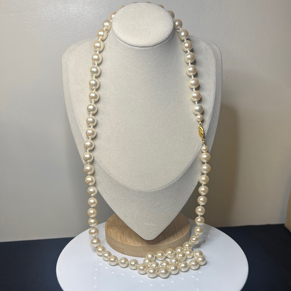 Elegant Vintage Glass Ivory Champagne Faux Big Pearl 36” Necklace